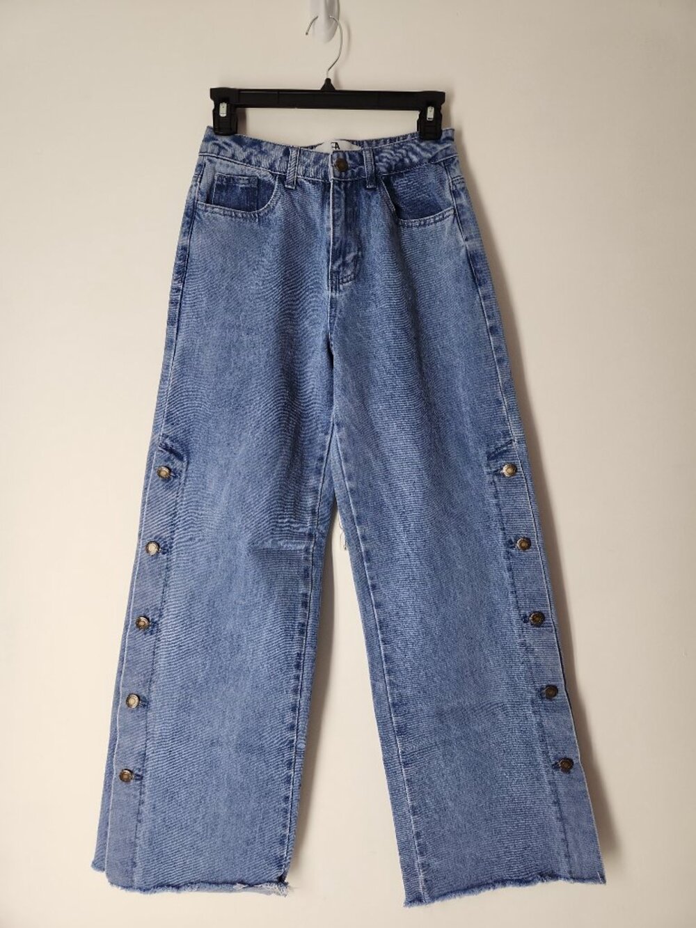 Flying Angel high-waisted wide-leg denim jeans button down the leg frayed 1 / 25